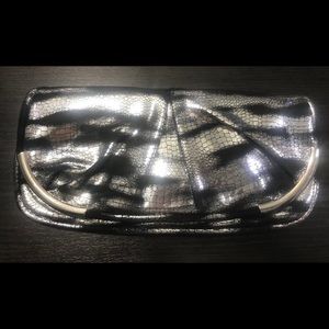 Snakeskin pattern black and silver clutch